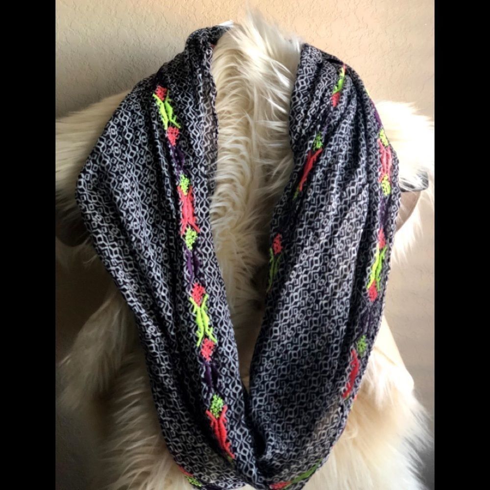 Old Navy color block embroidery infinity scarf